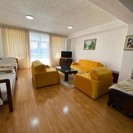 Hotel Venecia Apartments Struga Esterno foto